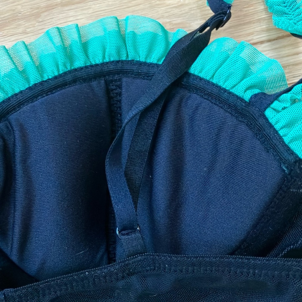 Victoria's Secret Black and Teal Lace Balconette Bra - Picture 4 of 5
